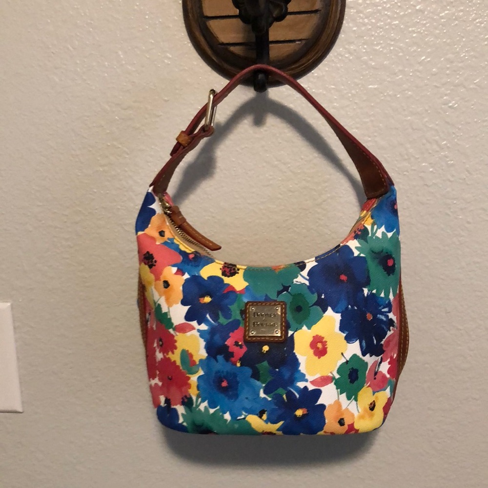 Dooney & Bourke In like new condition